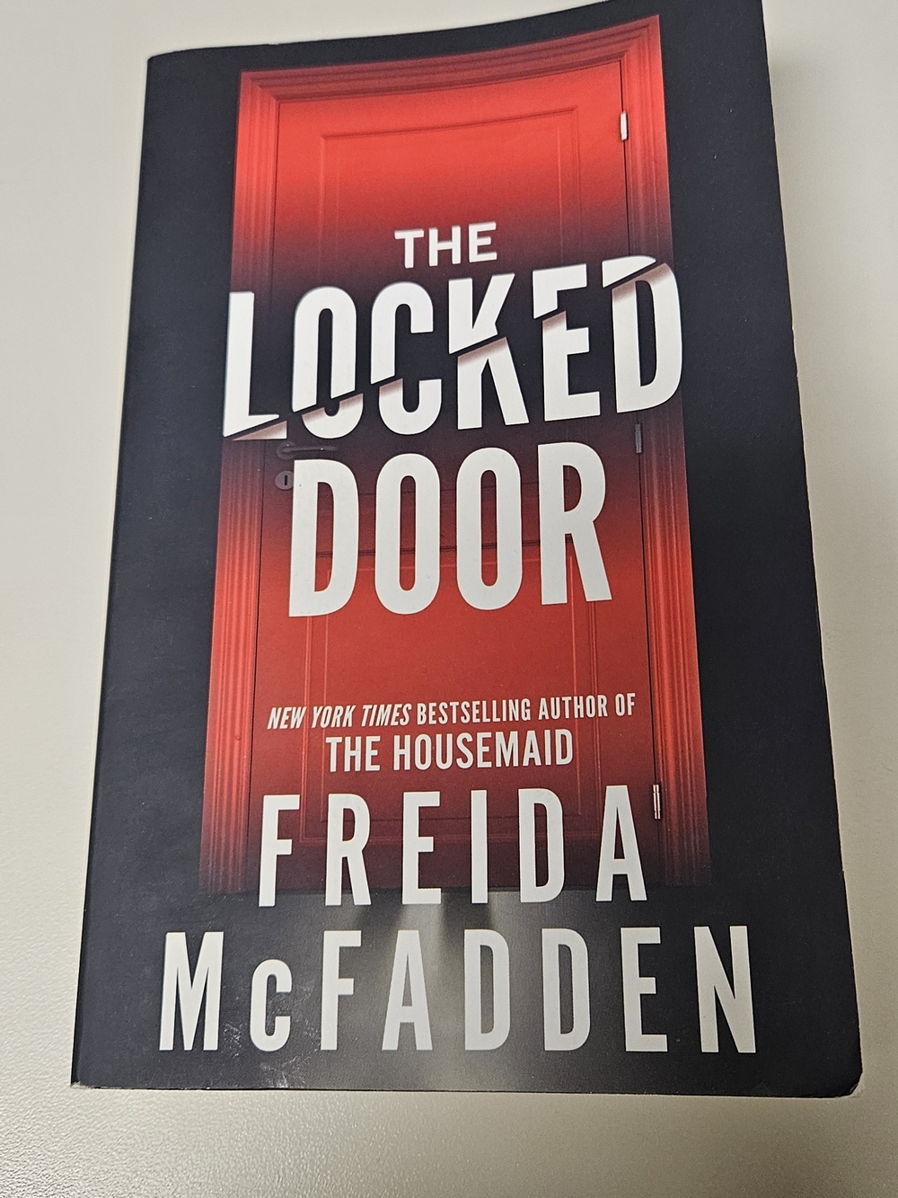 Freida McFadden The Locked Door —  Paperback Thriller